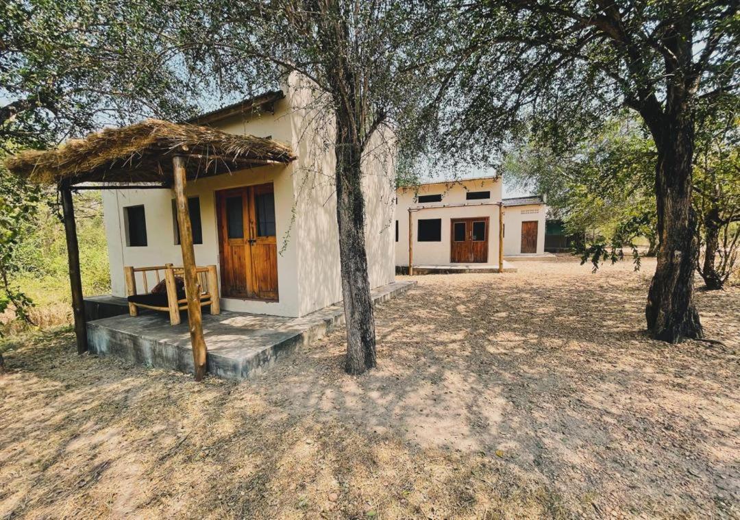 Murchison Giraffe Camp Paraa Kültér fotó